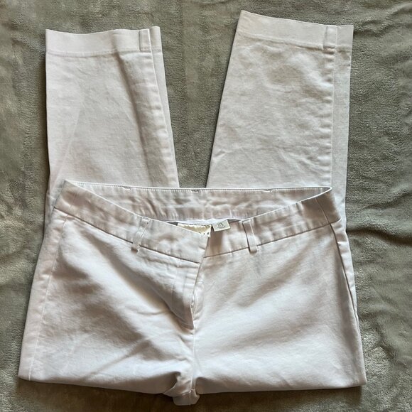 Kenar Flat Front White Capris - Picture 1 of 3